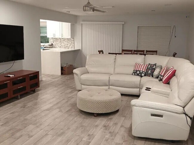 Foto del edificio - 3 Bedroom Single Family Home in Boca Raton