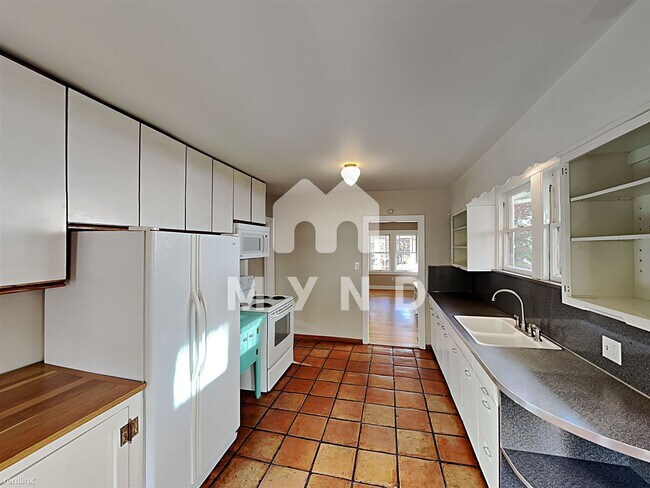 Building Photo - 2 br, 1 bath House - 3884 Whittle Ave