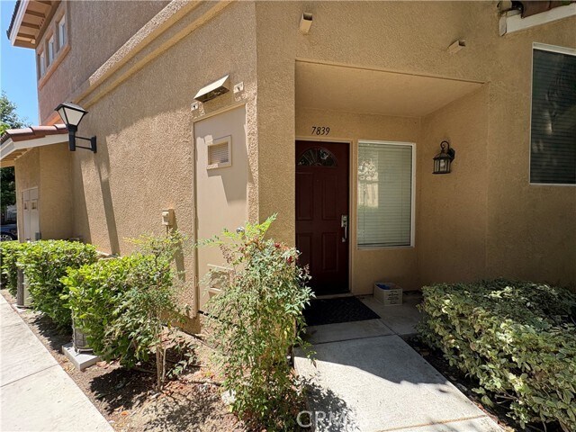 Foto principal - 7839 E Menton Ave
