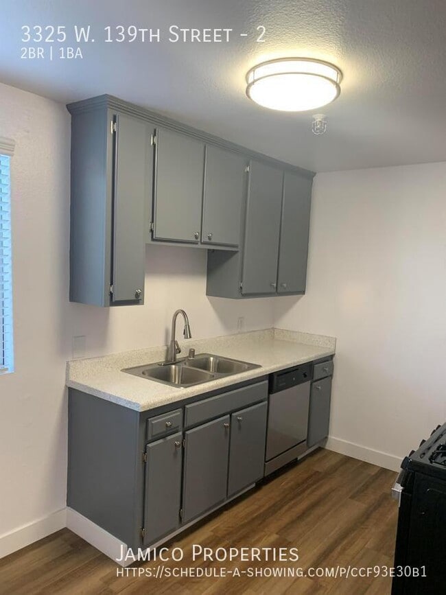 Foto del edificio - 3325 139th St