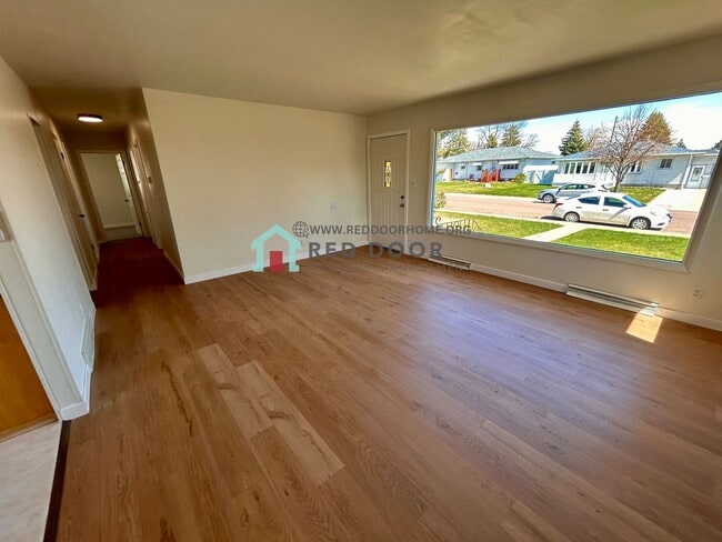 Building Photo - 5-bedroom, 2-bathroom house offers the perfect blend of comfort and functionality
