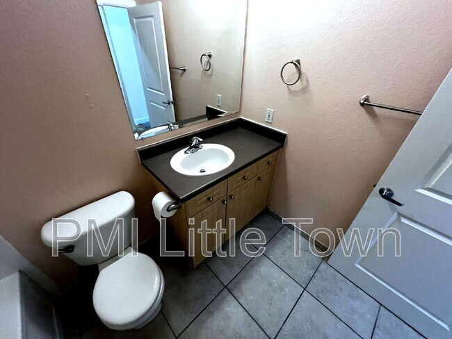 Foto del edificio - 5677 S Park Pl
