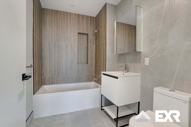 Foto del edificio - 14815 89th Ave