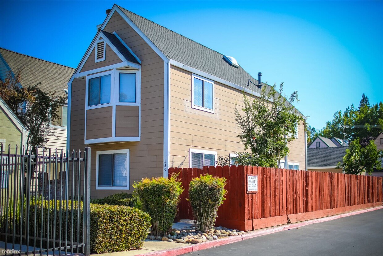 Primary Photo - 3 br, 3 bath Townhome - 420 Benjamin Place