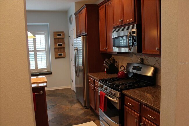 Building Photo - 5841 Parkset Dr