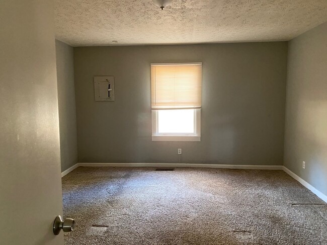 Bed 2 - 3790 Youth Monroe rd