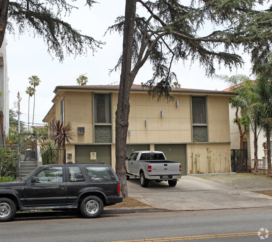 911 Lincoln Blvd, Santa Monica, CA 90403 Apartments Santa Monica, CA