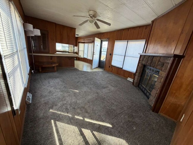 Foto del edificio - 905 W 37th Ave