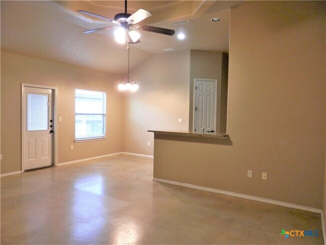 Foto del edificio - 1071 Carolyn Cove