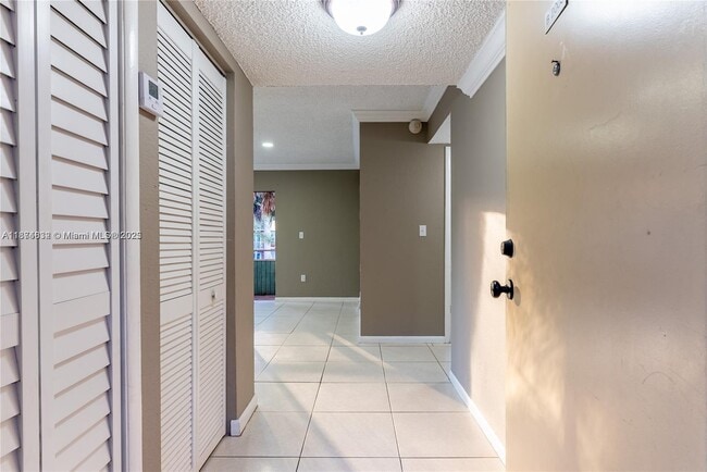 Foto del edificio - 17600 NW 68th Ave
