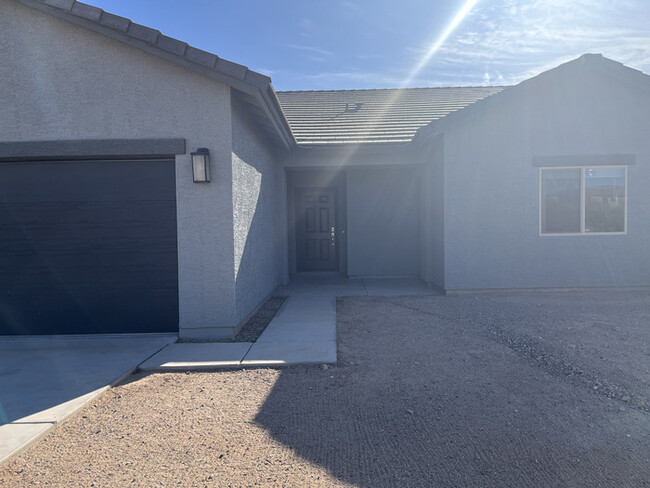 Foto del edificio - 3Bed/2Bath Home at Rio Verde! $399 MOVE-IN...