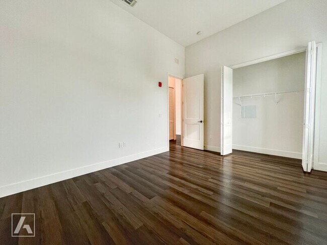 Foto del edificio - 201 Sanford Ave