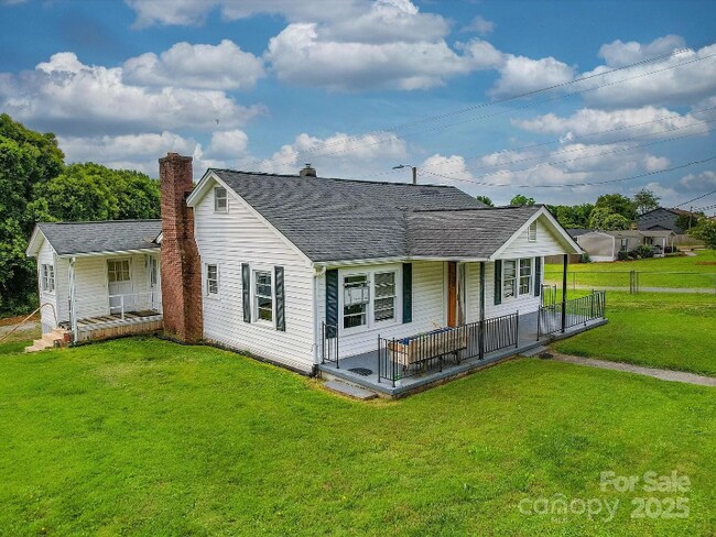 Foto del edificio - 201 Robinson Rd