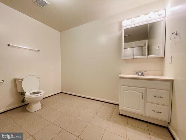 Foto del edificio - 32 Palace Ln