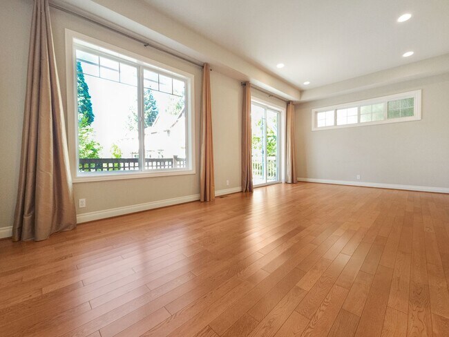Building Photo - Stunning 3BR Home in Secluded Redmond Neig...