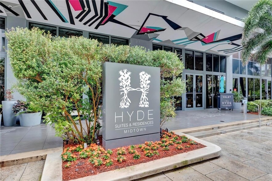 Photo - 121 NE 34th Street Unit 2815