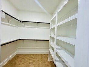 Building Photo - 5710 Delmack St