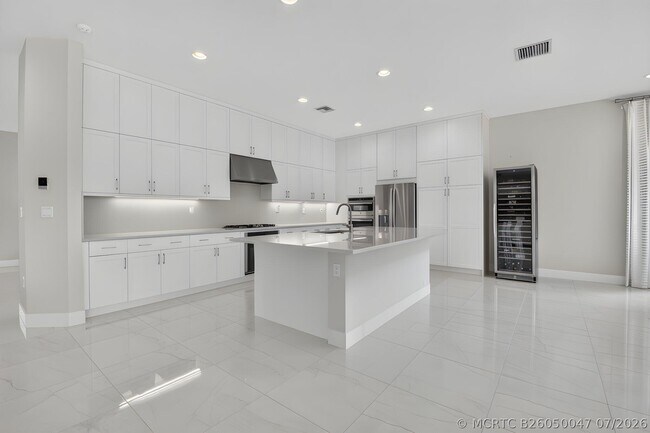 Foto del edificio - 8270 Essex Country Clb Dr