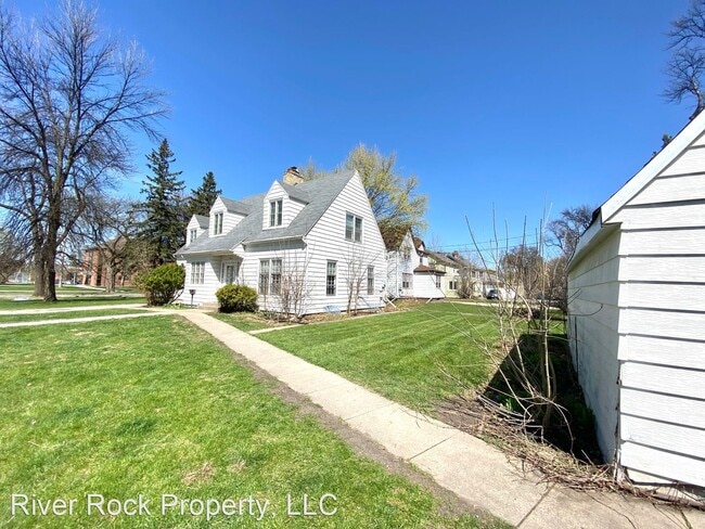Building Photo - 4 br, 2.5 bath House - 1215 14th Avenue North