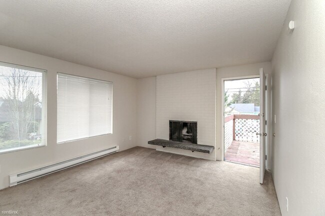Building Photo - 703 Myrtine St
