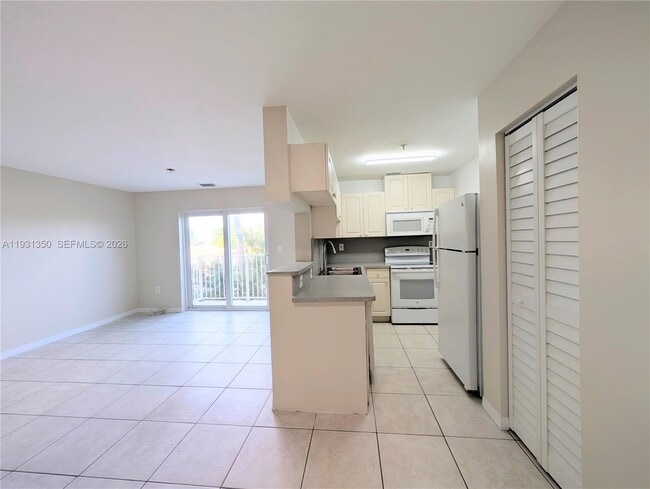 Foto del edificio - 3201 W Flagler St