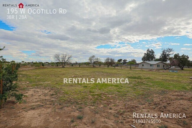 Foto del edificio - 3 ACRE Horse Property with 3bed 2 bath Hom...