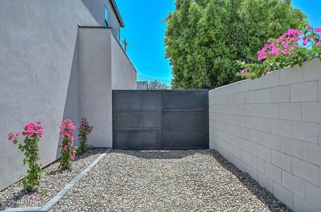 Foto del edificio - 3831 North 8th St