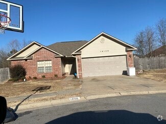 Building Photo - 14108 magnolia glenn