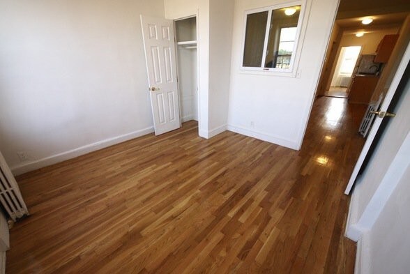 Foto del edificio - 111 Richardson St