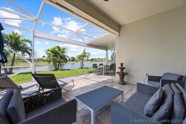 Building Photo - 2573 Country Golf Dr