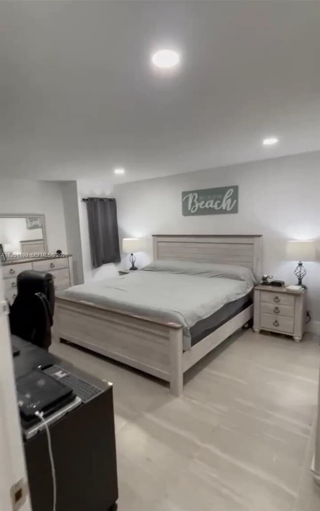 Building Photo - 3199 Coral Hills Dr