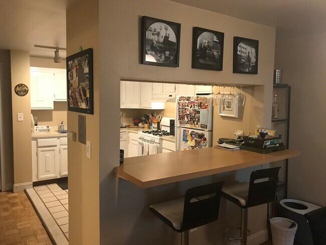 Building Photo - 99 W Fourth St