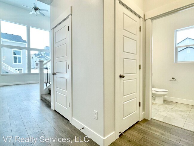 Foto del edificio - 3 br, 2.5 bath House - 16214 S. Coupler Ln.