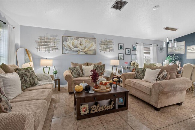 Building Photo - 1234 Hill Flower Dr