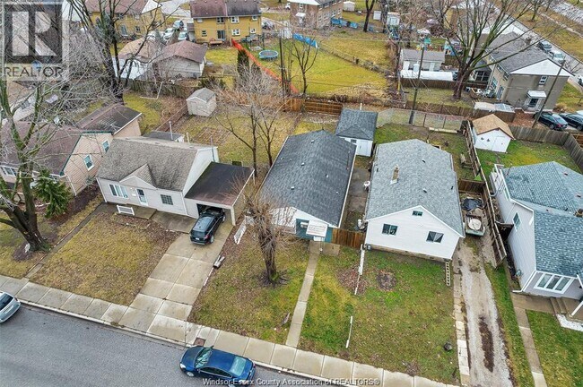 Building Photo - 921 Partington Ave