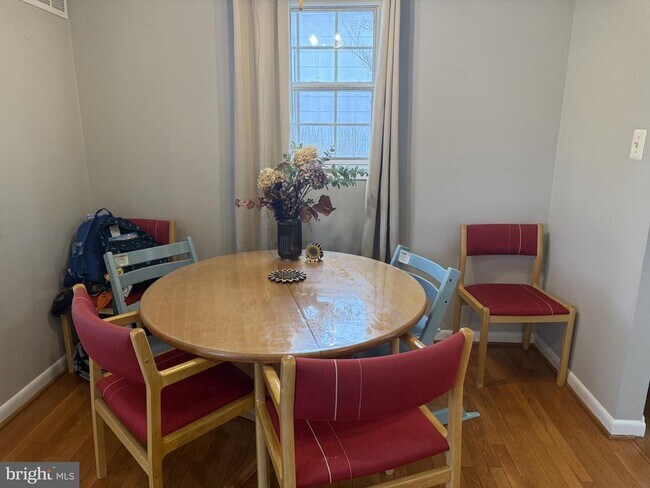 Foto del edificio - 308 Clagett Dr