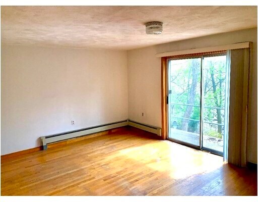 Foto del edificio - 172 Pleasant St