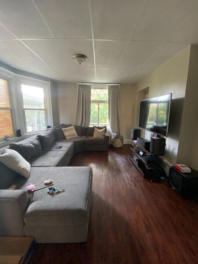 Foto del edificio - Available June 2024 - Beautiful 3 Bedroom ...