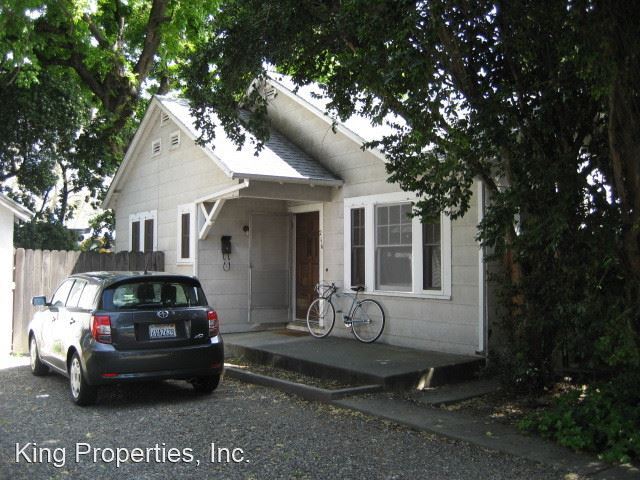 Primary Photo - 2 br, 1 bath House - 216 B Street