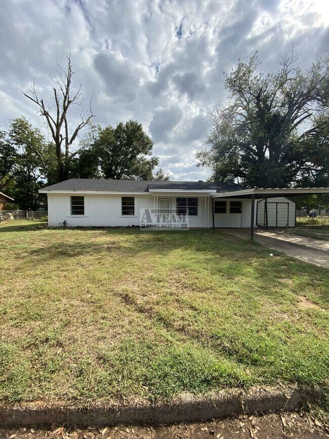 Building Photo - Very Cozy 3 Bed 1.5 Bath in Trinidad