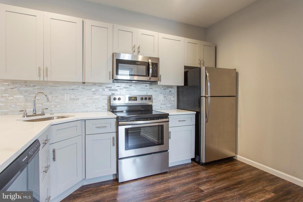 Primary Photo - 1917 N 7th St