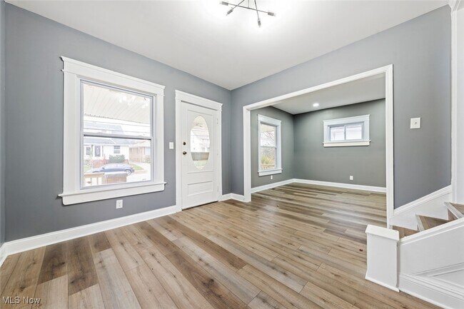 Building Photo - 4802 Gifford Ave