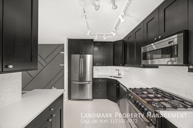 Building Photo - 2800 North Lakeshore Drive-Unit 505