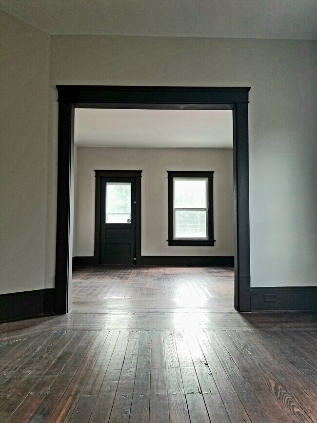 Foto del edificio - 339 E South St