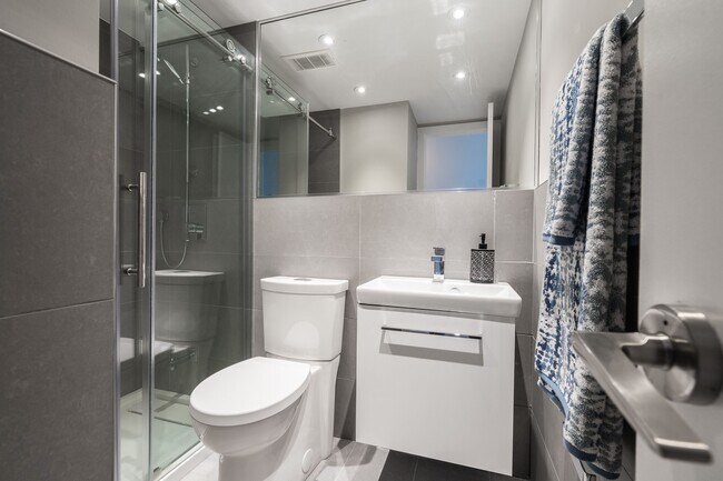 Photo du bâtiment - 730 St Clarens Ave