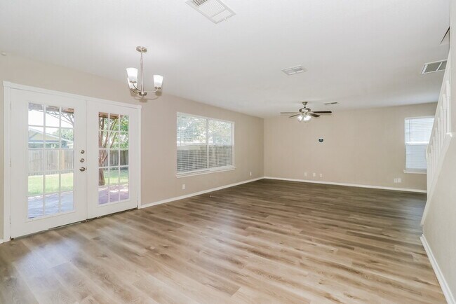 Foto del edificio - 504 Country Estates Dr
