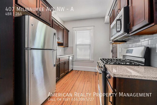 Foto del edificio - 407 Milwaukee Ave NW