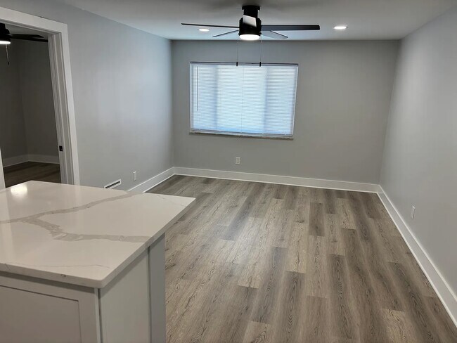 Foto del edificio - 87 E 4th Ave