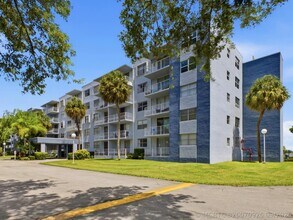 Building Photo - 480 Executive Center Dr