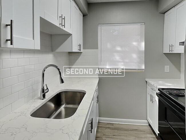 Foto del edificio - 4616 Nelmar Pl